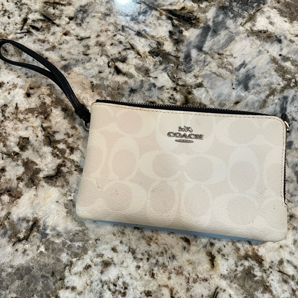 Coach wristlet wallet